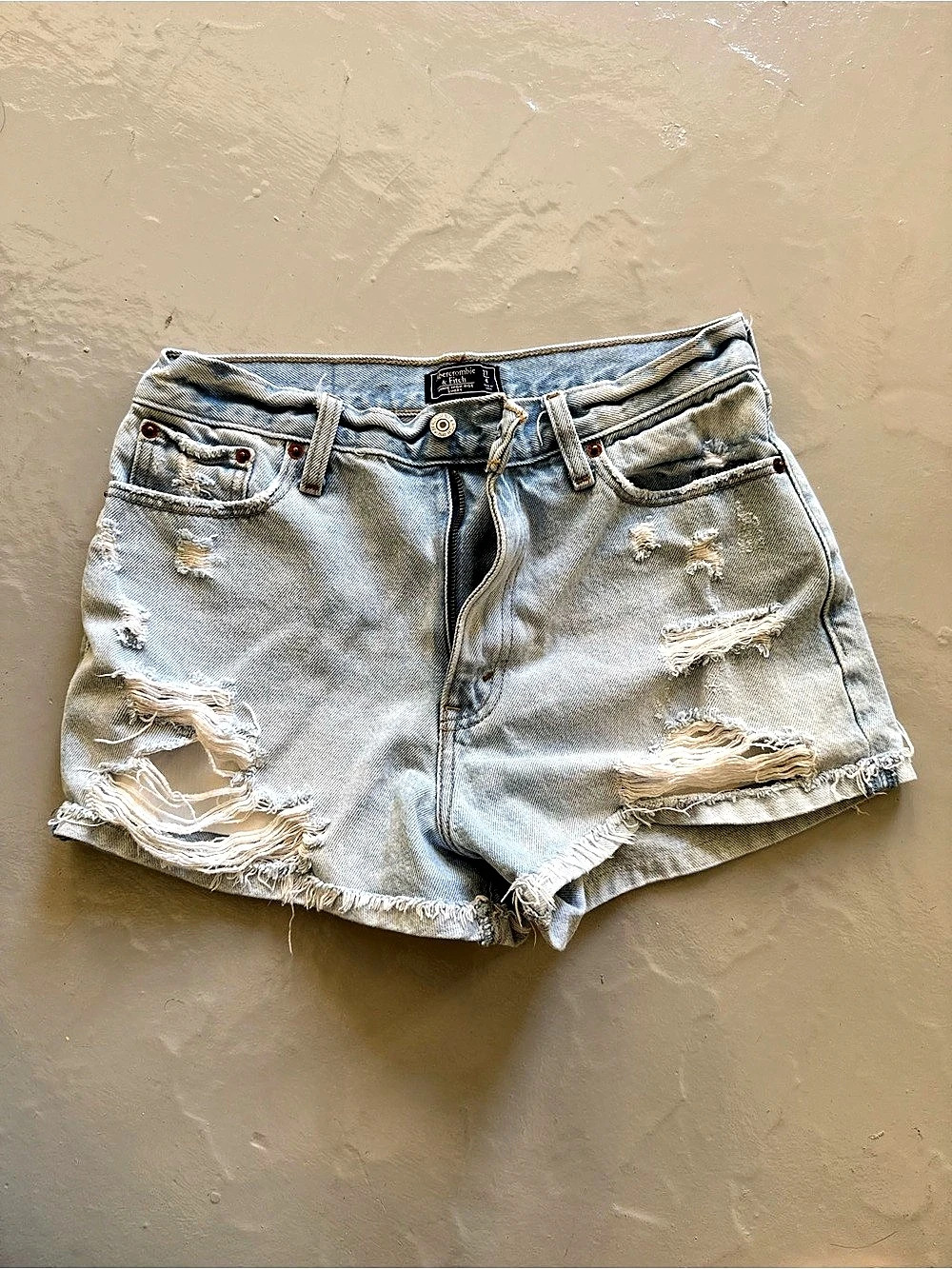 Abercrombie & Fitch Annie High Rise Short Distressed Denim Jean Shorts Waist 27